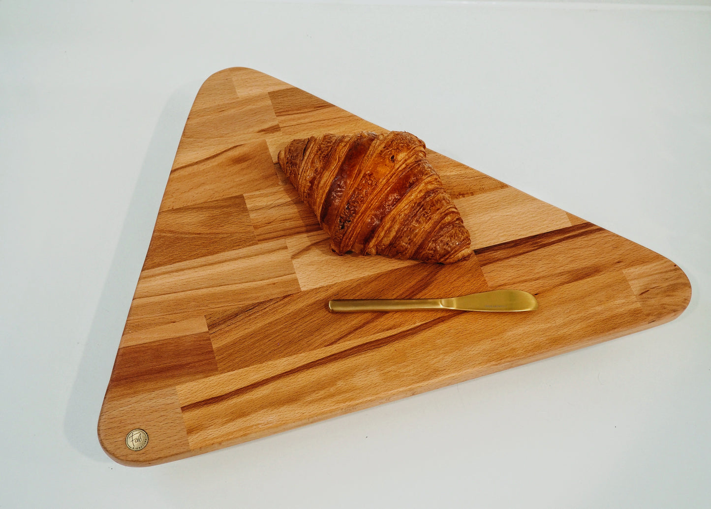 Serving board