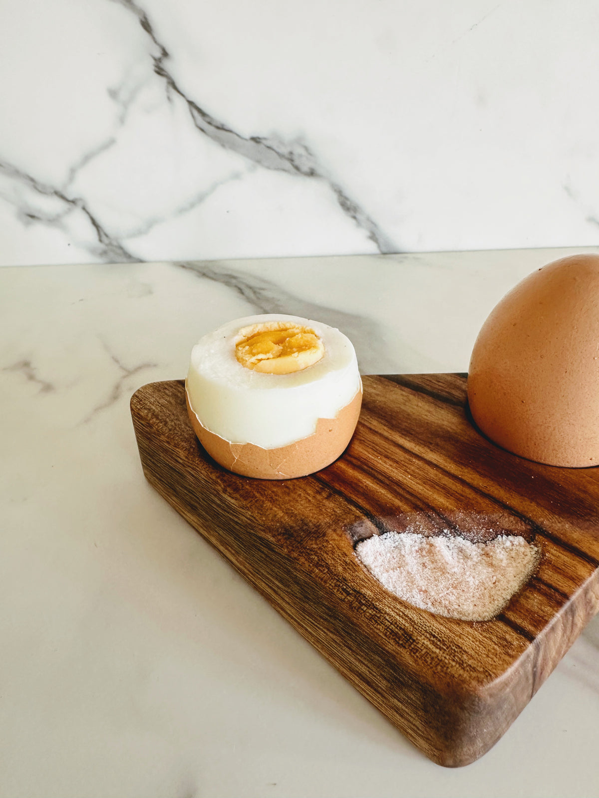 Happy egg plate